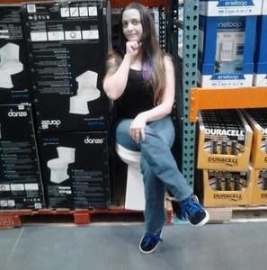 Meet your Posher, Emily